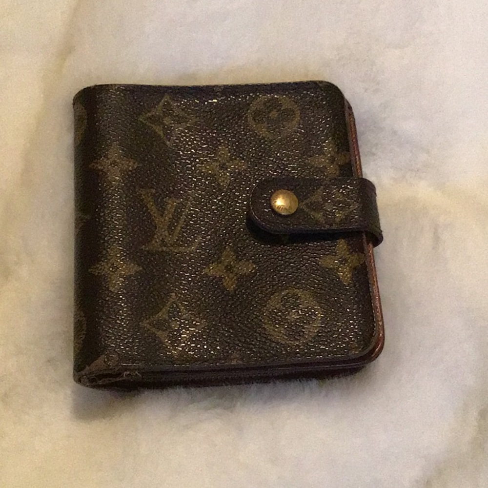 Authentic Vintage Louis Vuitton wallet